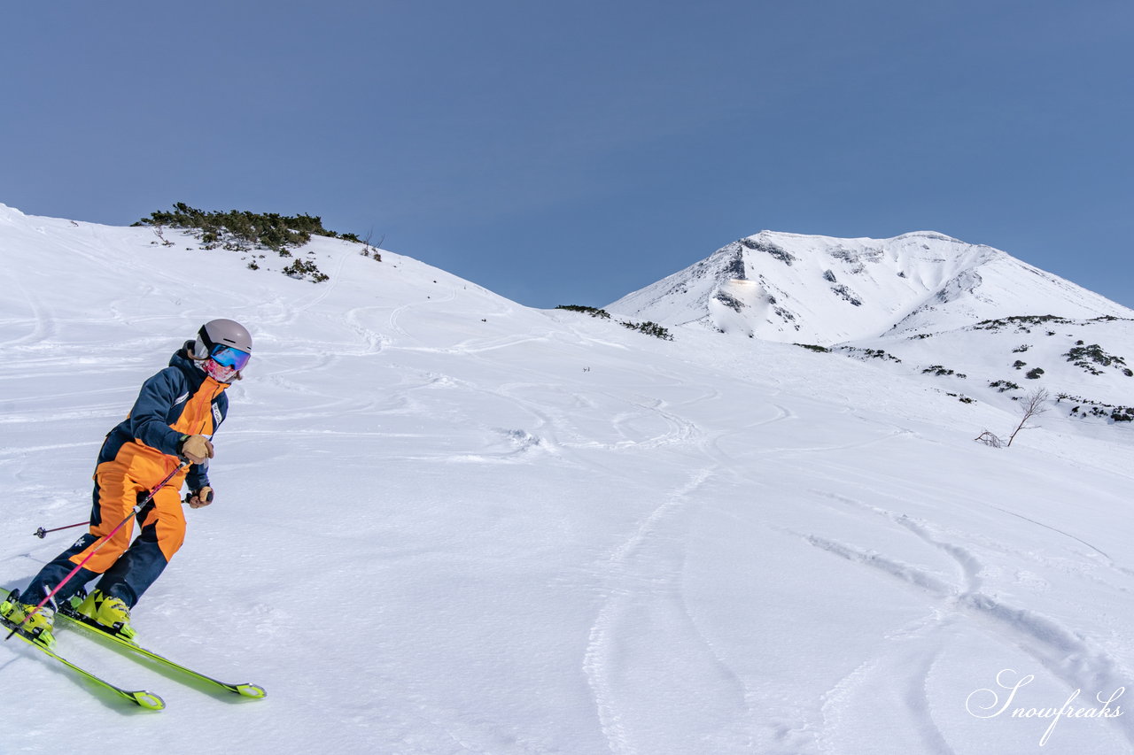 TeamKP・秋山穂香さんが滑る、絶景・春の大雪山旭岳(*^^*)